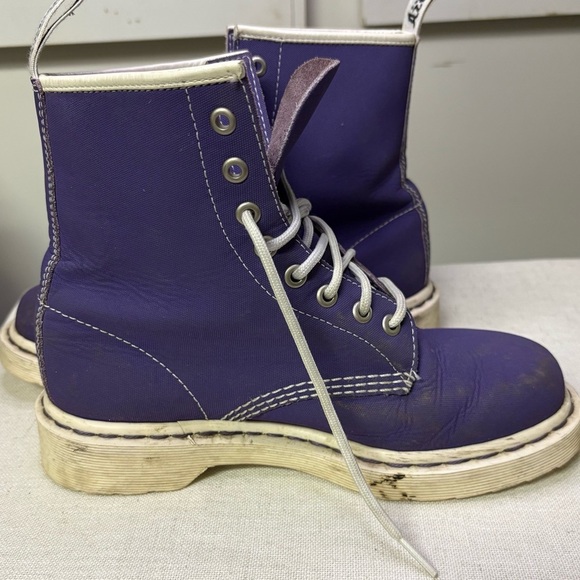 Dr Martens 13450 Mens 6 Women’s 8 RARE Purple White Sole Lace Up Boots Like New - Picture 10 of 11